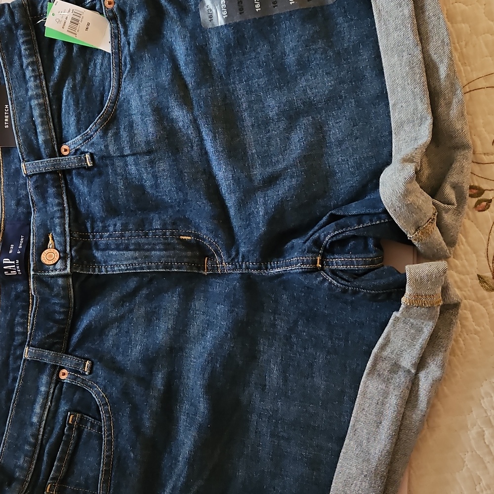 Gap Stretch Mid Rise 5" Denim Shorts NWT SZ 16/33